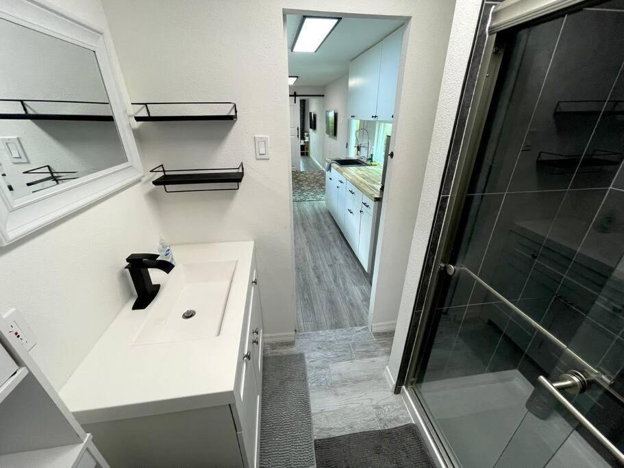 1Bed 1Bath Container Home Centrally Located Cypress Gardens المظهر الخارجي الصورة